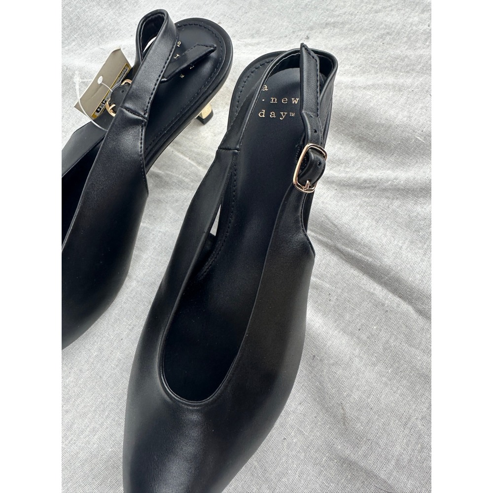 A New Day Womens Black Pointed Toe Slingback Kitten Heels Gold Sculptural Heel 8 - Picture 6 of 7